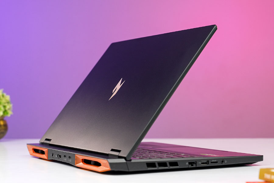 Acer-Nitro-16-2024-Review-design